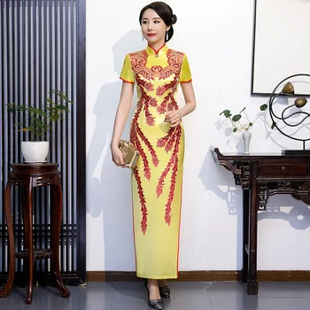 Elegants Sieviešu Frēzēšana Izšuvumi Īsām Piedurknēm Cheongsam Kleita Dāmas Vintage Ķīniešu Tradicionālās Satīna Qipao Lielajam 5XL