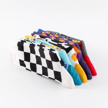 Jaunu 2019 Krāsains Kokvilnas Vīriešu pusgarās Zeķes Harajuku Hip Hop Smieklīgi Poached olu Magic Cube Atdzist Kleitu Zeķes Vīriešu Kāzu Dāvanas