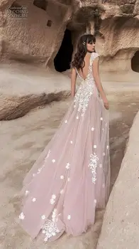 Jaunas Ielidošanas 3D Ziedi Boho Kāzu Kleitu 2020. Gadam Mežģīnes Beach Kāzu Kleitas ar Īsām Piedurknēm Appliques Backless Vestido De Noiva