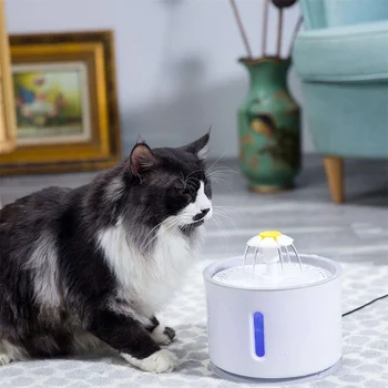 2.4 L Automātiska Pet Cat Ūdens Strūklaka Ar LED Elektriskā USB Suns, Kaķis Pet Izslēgt Dzērājs Pakārtotā Bļodā Pet Dzeramā Strūklakas Dozatoru