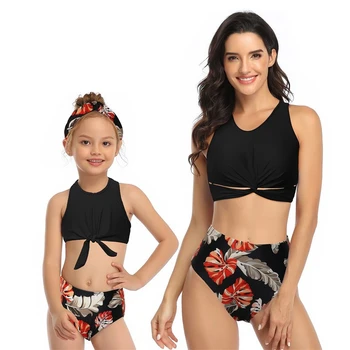 Ir 2021. Ģimenes Saskaņošanas Peldkostīmu Jaunā Māte Meitu Ziedu Drukāt Bikini Māmiņa Un Man Pludmales Modes Apģērbu Komplekts