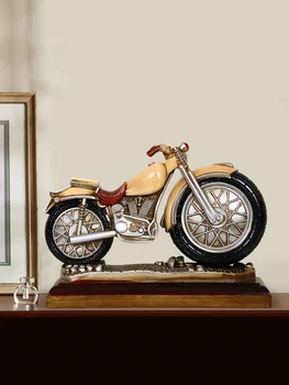 Radošā galda pulkstenis rotājumu pulkstenis personības motociklu galda pulkstenis Eiropas retro dzīvojamā istaba pulkstenis sadzīves klusums pulkstenis