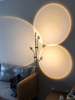 Minimālisma radošo LED gaismas un ēnas grīdas lampas dzīvojamā istabā dīvāns lampas itālijas mākslas projekcijas saulrieta dizainers grīdas lampa
