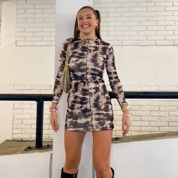 Ir 2021. Pavasara Drukas Kleita Sieviešu Kleitas Modes Garām Piedurknēm Apvalku Kid Krāsošanas Mini Ietīšana Hip Kleita Sieviešu Ikdienas Boho Drēbes Vestidos