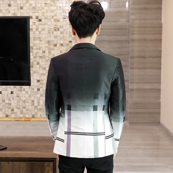 Mazo vīriešu uzvalku atpūtas korejiešu versija slim skaists gradientu, krāsu režģu frizētava nakts tērps vīriešu mēteļu tendences