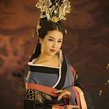 Cang Qiong Zhi Shang Pavasara Izstāde Ķeizariene Krāšņs Tang Uzvalks Hanfu Kostīmu Tematiskās Fotogrāfijas Kostīmu Hanfu Sievietēm