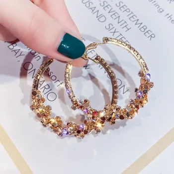 Jauns dizains, modes rotaslietas pārspīlēti zelta metāla vienkārši apaļi auskari personības likvidācijas kristāla auskari sievietēm