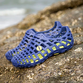 Sandales unisex caurumu viegls mens ūdens beach koka tupelēm dobi elpojošs 2019 vasaras āra apavi plastmasas dārza vīrietis, 39 acs