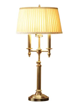 Ziemeļvalstu dizaina vara grīdas lampa tuvo austrumu zelta vertikālā statīva gaismas hotel restorāna viesistaba advokātu birojs guļamistaba apgaismojums