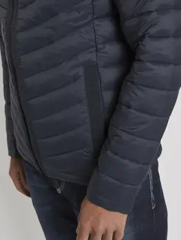Vīriešu jaka, Tom Tailor ziemā silts demi-sezonas kapuce ar kabatām un rāvējslēdzēju vējjaka pilsētas stilīgs jauns ērti ne mitras gadījuma spilgtu gaismu, no vēja jaunatnes kvalitātes jaka vīriešiem Parka Lielizmēra vīriešu jaka, Vīriešu