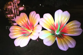 Bezmaksas shippin 2.5 m griestu notikumu apdare piederumi piepūšamās ziedu ar LED gaismas